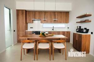 Дом 250м², 1-этажный, участок 10 сот.  