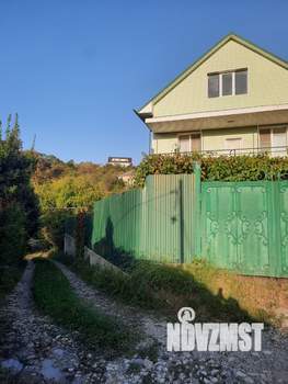 Дом 196м², 3-этажный, участок 4 сот.  