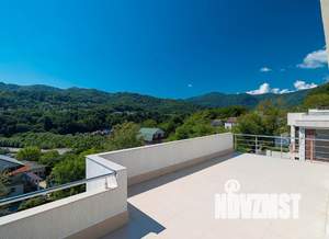 Коттедж 212м², 2-этажный, участок 5 сот.  