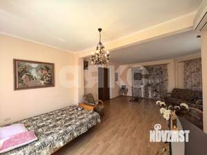 Дом 230м², 2-этажный, участок 8 сот.  
