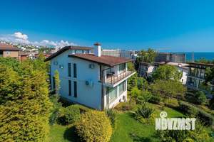 Дом 230м², 3-этажный, участок 4 сот.  