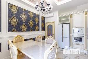 Дом 180м², 2-этажный, участок 5 сот.  