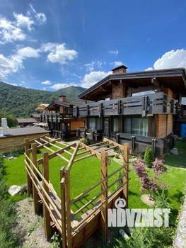 Дом 289м², 3-этажный, участок 6 сот.  