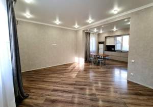 Дом 185м², 2-этажный, участок 9 сот.  