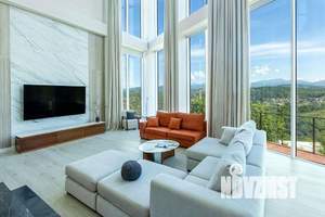 Коттедж 360м&sup2;, 2-этажный, участок 8 сот.  