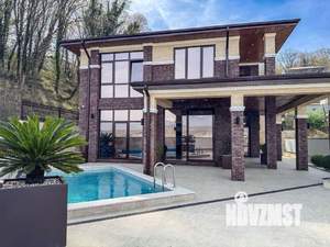 Дом 235м², 2-этажный, участок 4 сот.  