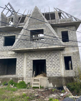 Дом 610м², 3-этажный, участок 6 сот.  