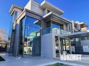 Дом 320м², 2-этажный, участок 6 сот.  