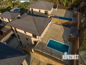 Коттедж 190м², 3-этажный, участок 4 сот.  