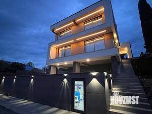 Дом 330м&sup2;, 2-этажный, участок 11 сот.  