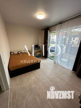 Коттедж 224м², 3-этажный, участок 5 сот.  