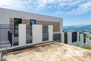 Дом 410м&sup2;, 2-этажный, участок 9 сот.  