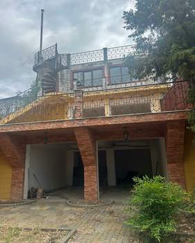 Дом 231м², 2-этажный, участок 10 сот.  