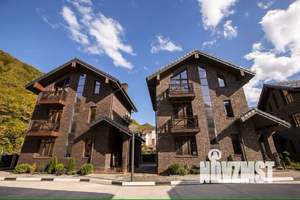 Коттедж 204м², 3-этажный, участок 3 сот.  