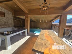 Коттедж 313м², 2-этажный, участок 5 сот.  