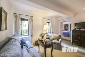 Дом 620м², 2-этажный, участок 30 сот.  