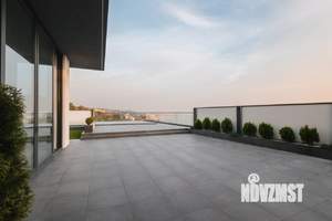 Дом 330м², 2-этажный, участок 6 сот.  