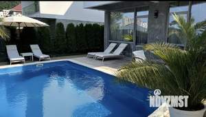 Дом 200м², 2-этажный, участок 8 сот.  