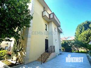 Дом 385м², 3-этажный, участок 8 сот.  