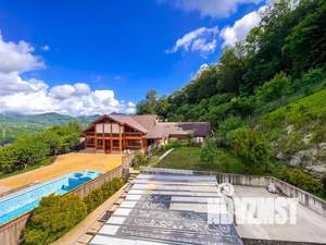 Коттедж 475м², 3-этажный, участок 10 сот.  