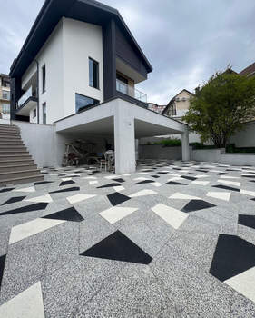 Дом 340м², 3-этажный, участок 6 сот.  