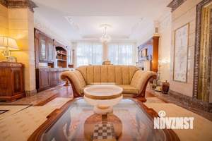 Дом 360м², 3-этажный, участок 14 сот.  