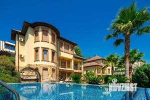 Дом 370м², 2-этажный, участок 12 сот.  