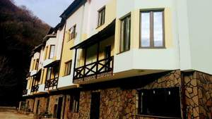 Дом 260м², 3-этажный, участок 12 сот.  