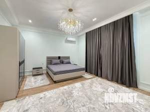 Дом 260м², 2-этажный, участок 6 сот.  