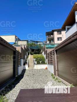 Дом 180м&sup2;, 2-этажный, участок 4 сот.  