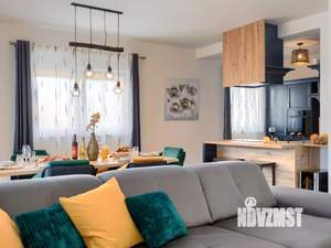 Дом 220м², 2-этажный, участок 8 сот.  