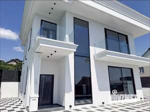 Дом 290м², 2-этажный, участок 12 сот.  