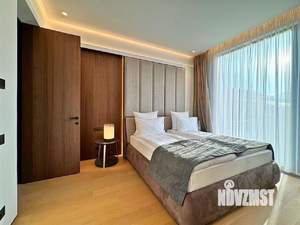 Дом 550м², 3-этажный, участок 10 сот.  