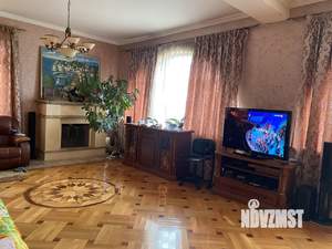 Дом 230м², 3-этажный, участок 7 сот.  
