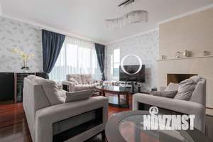 Коттедж 305м&sup2;, 3-этажный, участок 12 сот.  