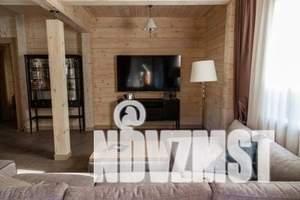 Дом 220м², 2-этажный, участок 6 сот.  