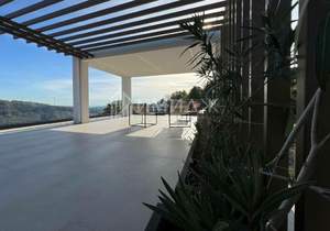 Дом 288м², 3-этажный, участок 8 сот.  