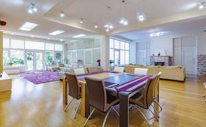 Дом 800м², 3-этажный, участок 11 сот.  