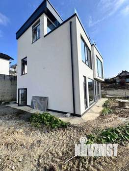 Дом 215м&sup2;, 8-этажный, участок 4 сот.  