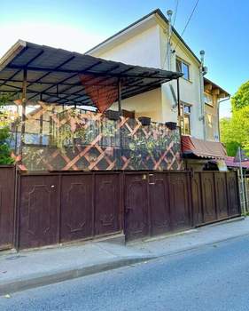 Дом 86м², 3-этажный, участок 1 сот.  