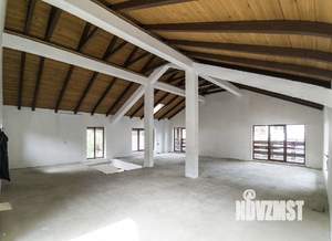 Дом 285м², 2-этажный, участок 6 сот.  