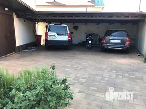 Дом 395м², 4-этажный, участок 8 сот.  