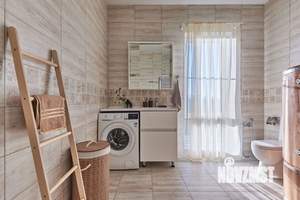 Дом 200м&sup2;, 2-этажный, участок 5 сот.  