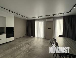 Коттедж 243м², 2-этажный, участок 5 сот.  