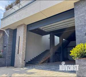 Дом 340м², 2-этажный, участок 6 сот.  