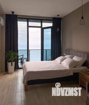 Коттедж 330м², 2-этажный, участок 5 сот.  