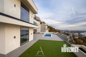 Дом 960м², 3-этажный, участок 12 сот.  