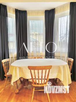 Коттедж 290м², 3-этажный, участок 5 сот.  