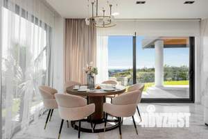 Дом 300м², 2-этажный, участок 8 сот.  