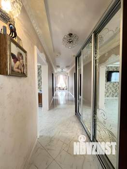 Дом 300м&sup2;, 3-этажный, участок 7 сот.  